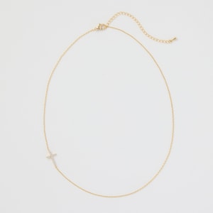 Brand Name: avec Dainty Diamond Cross Charm Necklace