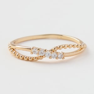 Brand Name: avec Pavé Bead Infinity Ring