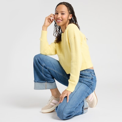 Pink Rose Textured Cable Knit Crewneck Sweater