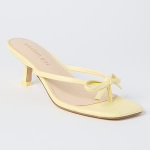 Madden Girl Bow Top Kitten Heel Sandal