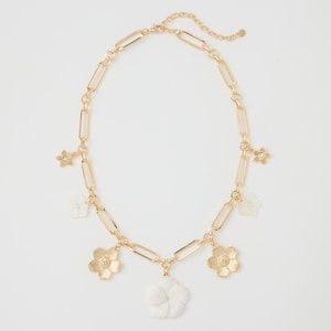 Brand Name: avec Flower Charm Necklace