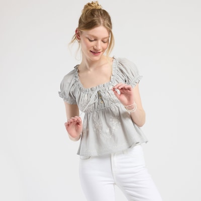 Mine Floral Embroidered Puff Sleeve Top