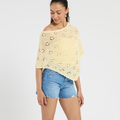 Le Lis Crochet Poncho