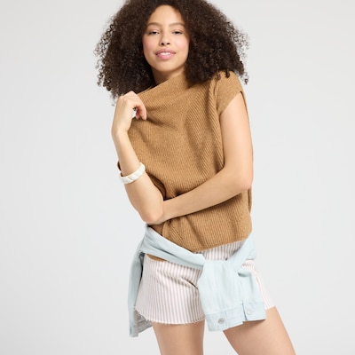 Double Zero Sleeveless Mock Neck Sweater